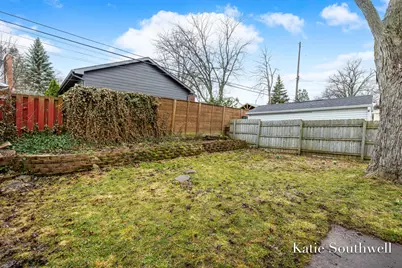 2610 Albert Drive SE, East Grand Rapids, MI 49506 - Photo 30