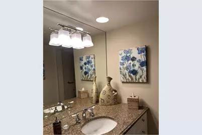 555 S Old Woodward Avenue #1306, Birmingham, MI 48009 - Photo 12