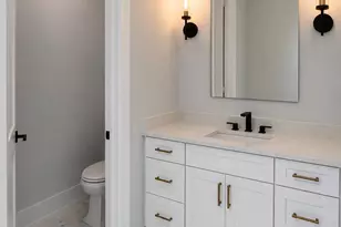 5615 Old Orchard Trail, Orchard Lake, MI 48324 - Photo 18