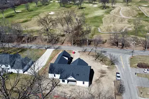 5615 Old Orchard Trail, Orchard Lake, MI 48324 - Photo 18