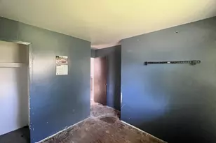 8160 Sussex St, Detroit, MI 48228 - Photo 6