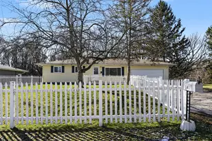 341 Algonquin St, Battle Creek, MI 49037 - Photo 2