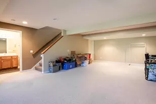 8905 N Clearwater Dr, Zeeland, MI 49464 - Photo 42