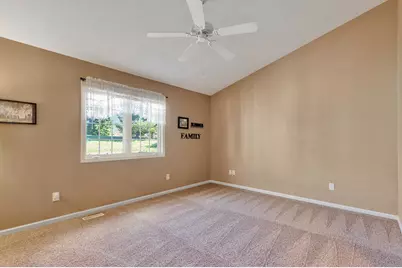 8905 N Clearwater Drive, Zeeland, MI 49464 - Photo 32
