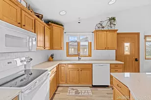 1120 Amber Ridge Dr SW, Byron Center, MI 49315 - Photo 12