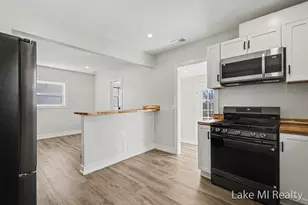 372 60th St SE, Grand Rapids, MI 49548 - Photo 4