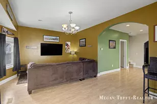 1113 Alpine Ave NW, Grand Rapids, MI 49504 - Photo 4