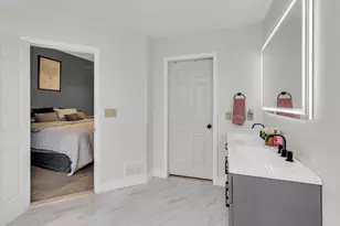 2018 W Coachlight Dr, Jackson, MI 49201 - Photo 20