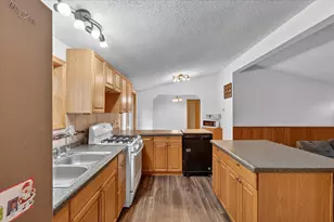 9300 E Hillis Rd, Vestaburg, MI 48891 - Photo 16