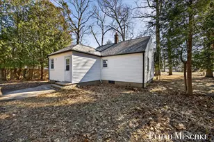 2526 Pennsylvania Ave, Muskegon, MI 49445 - Photo 34