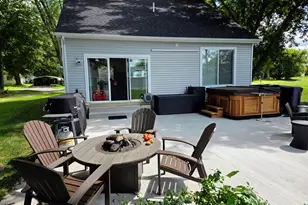 109 N Fountain St, Marshall, MI 49068 - Photo 2