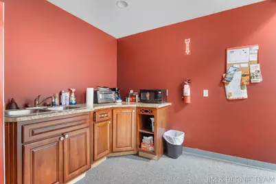 11322 E Lakewood Boulevard, Holland, MI 49424 - Photo 12