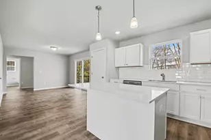 1005 Cedarwood Dr, Greenville, MI 48838 - Photo 8