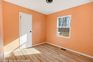 4470 Poulin St, Norton Shores, MI 49441 - Photo 16