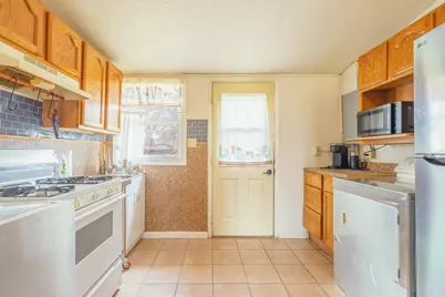 241 N 26th Street, Springfield, MI 49037 - Photo 10