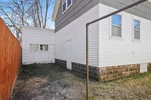 892 W Forest Ave, Muskegon, MI 49441 - Photo 26