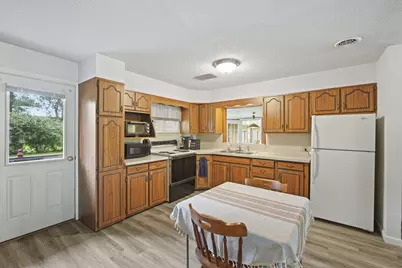 1905 W Franklin Street, Jackson, MI 49203 - Photo 4