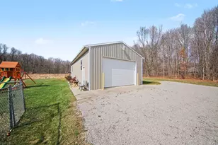 9492 Sayers Rd, Munith, MI 49259 - Photo 24