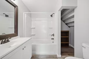 1811 Lewis St, Jackson, MI 49203 - Photo 12