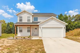 2018 Green Acres Dr, Adrian, MI 49221 - Photo 2
