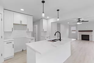 2004 Green Acres Dr, Adrian, MI 49221 - Photo 8