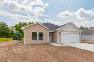 2010 Green Acres Dr, Adrian, MI 49221 - Photo 6