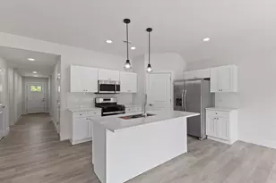 2010 Green Acres Dr, Adrian, MI 49221 - Photo 10