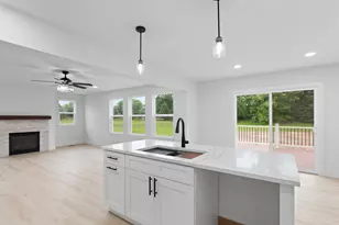 2016 Green Acres Dr, Adrian, MI 49221 - Photo 6