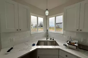 2029 Green Acres Dr, Adrian, MI 49221 - Photo 8