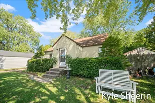 4104 Jefferson Ave SE, Wyoming, MI 49548 - Photo 2