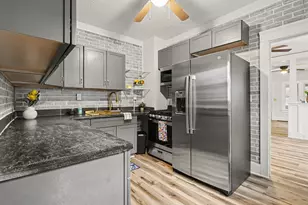 243 Howland St, Battle Creek, MI 49037 - Photo 6