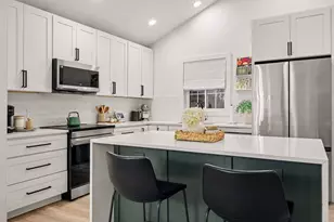 770 Brownwood Ave NW, Grand Rapids, MI 49504 - Photo 10