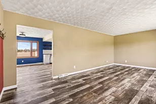 27667 Northland Dr, Sturgis, MI 49091 - Photo 6