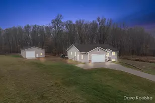 3905 Sunset View, Wayland, MI 49348 - Photo 2