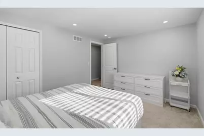 283 Shamrock Street, Novi, MI 48377 - Photo 16