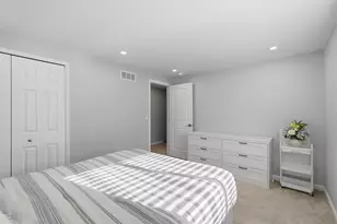 283 Shamrock St, Novi, MI 48377 - Photo 16