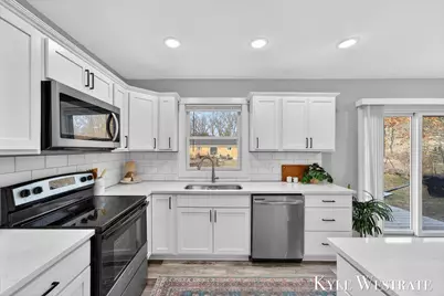 579 S Walker Road, Muskegon, MI 49442 - Photo 12