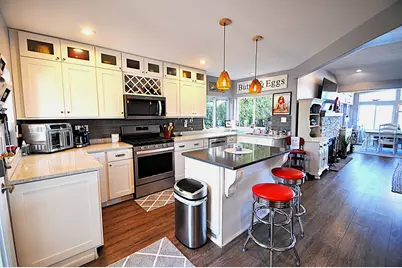 23642 S Shore Drive, Edwardsburg, MI 49112 - Photo 8