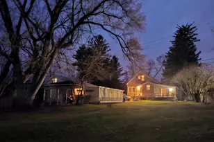 57751 Grand River Ave, New Hudson, MI 48165 - Photo 4