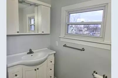 406 E McDevitt Avenue, Jackson, MI 49203 - Photo 16