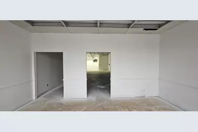 15102 E Thirteen Mile Road, Warren, MI 48088 - Photo 2