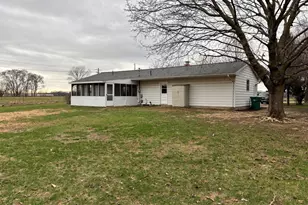 17932 Indian Prairie Rd, White Pigeon, MI 49099 - Photo 2