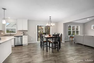 511 Ivy Grove South Grove NW, Grand Rapids, MI 49534 - Photo 8