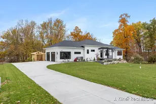9465 Wabasis Pointe Dr NE, Greenville, MI 48838 - Photo 16