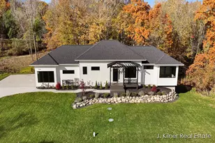 9465 Wabasis Pointe Dr NE, Greenville, MI 48838 - Photo 2
