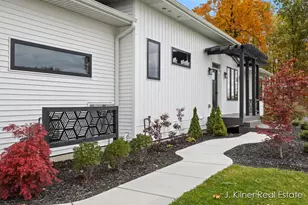 9465 Wabasis Pointe Dr NE, Greenville, MI 48838 - Photo 10