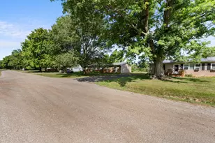 315 S Jackson St, Hanover, MI 49241 - Photo 64