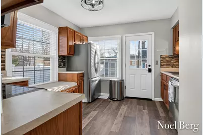 3474 McCracken Street, Norton Shores, MI 49441 - Photo 8