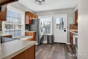 3474 McCracken St, Norton Shores, MI 49441 - Photo 8