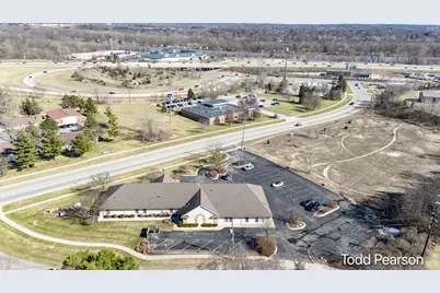 4211 Division Avenue N, Comstock Park, MI 49321 - Photo 4